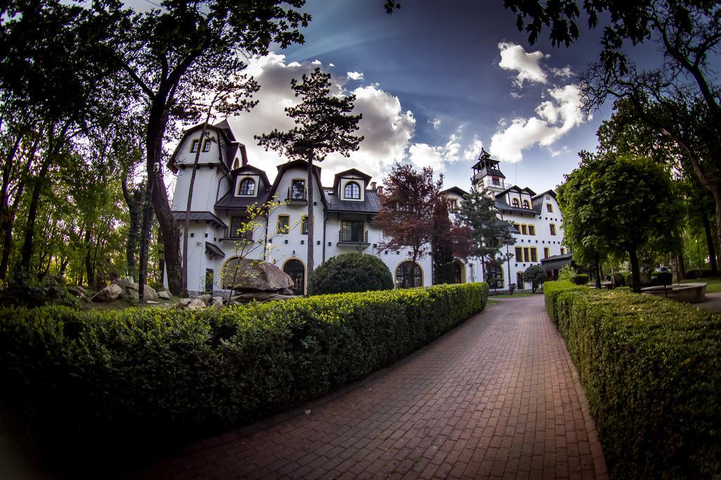 Hotel Maria Strzelin Dış mekan fotoğraf