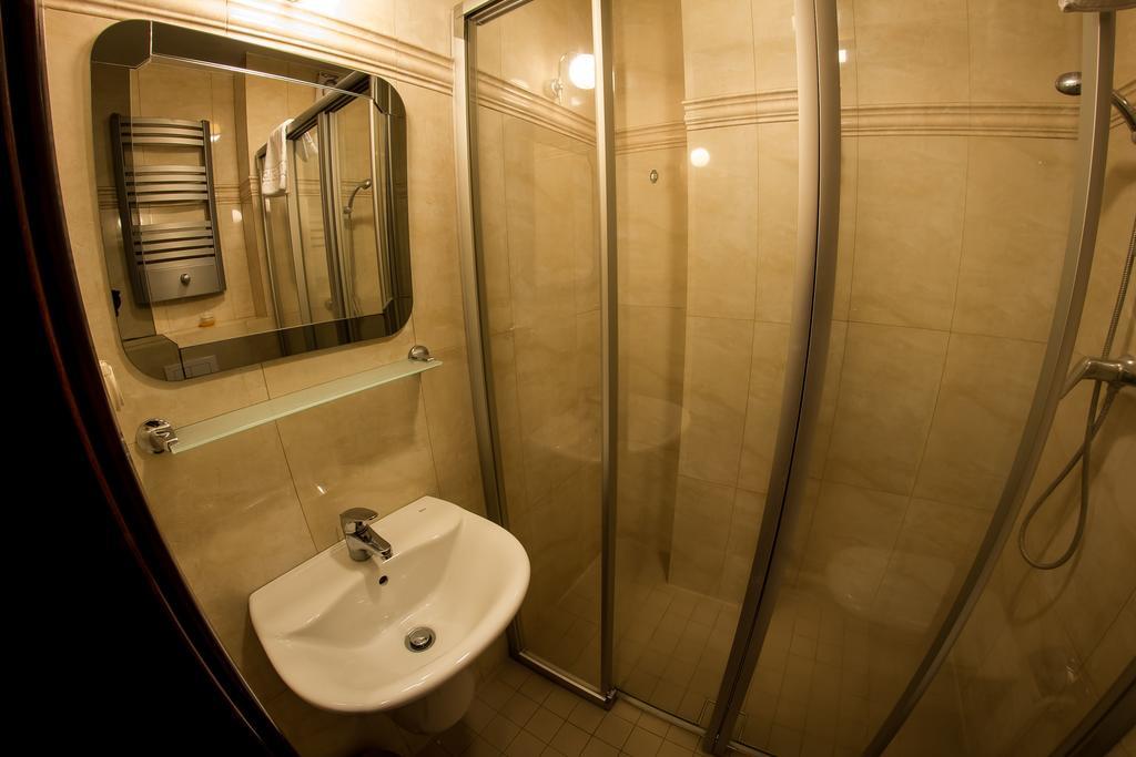 Hotel Maria Strzelin Dış mekan fotoğraf