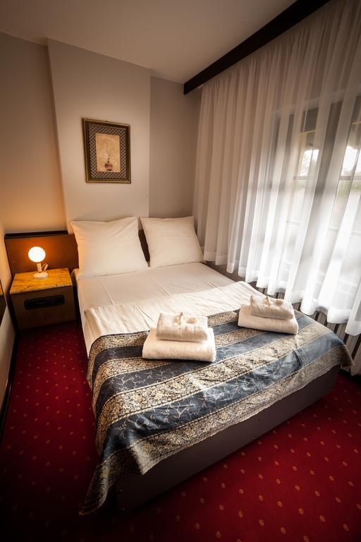 Hotel Maria Strzelin Dış mekan fotoğraf