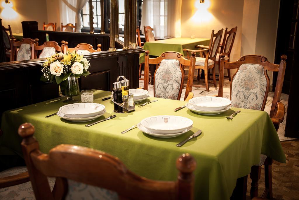 Hotel Maria Strzelin Dış mekan fotoğraf