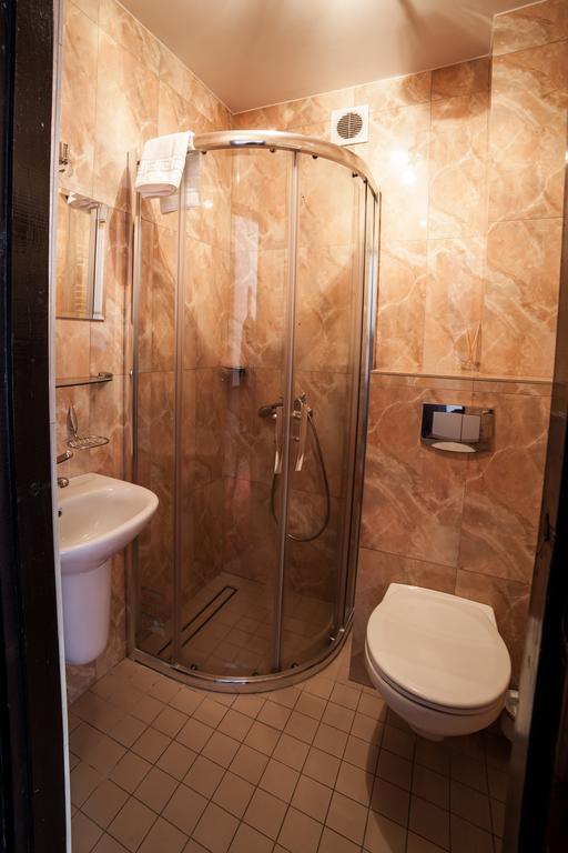 Hotel Maria Strzelin Dış mekan fotoğraf